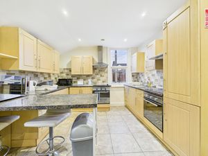 Kitchen- click for photo gallery